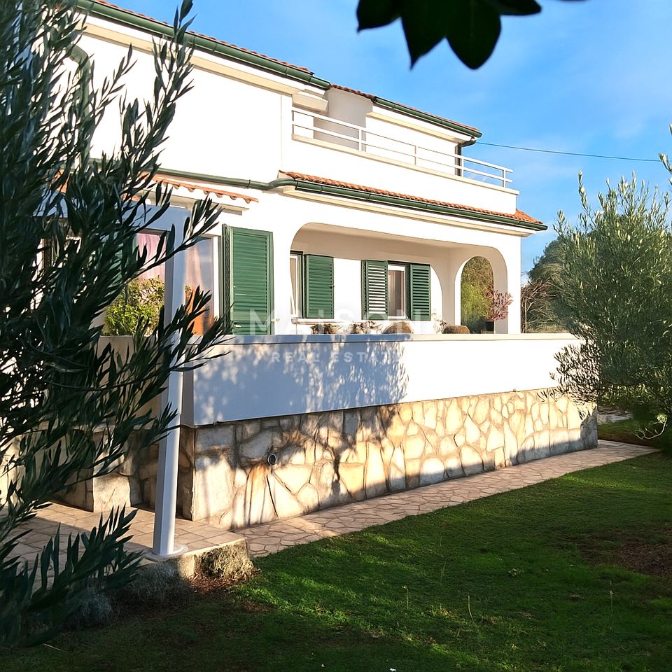 Kuća u Krku, 230m², 5 soba, slika 3