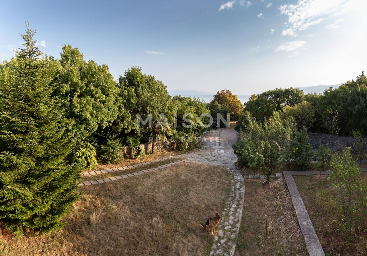 House u Rijeci, 220m², slika 2