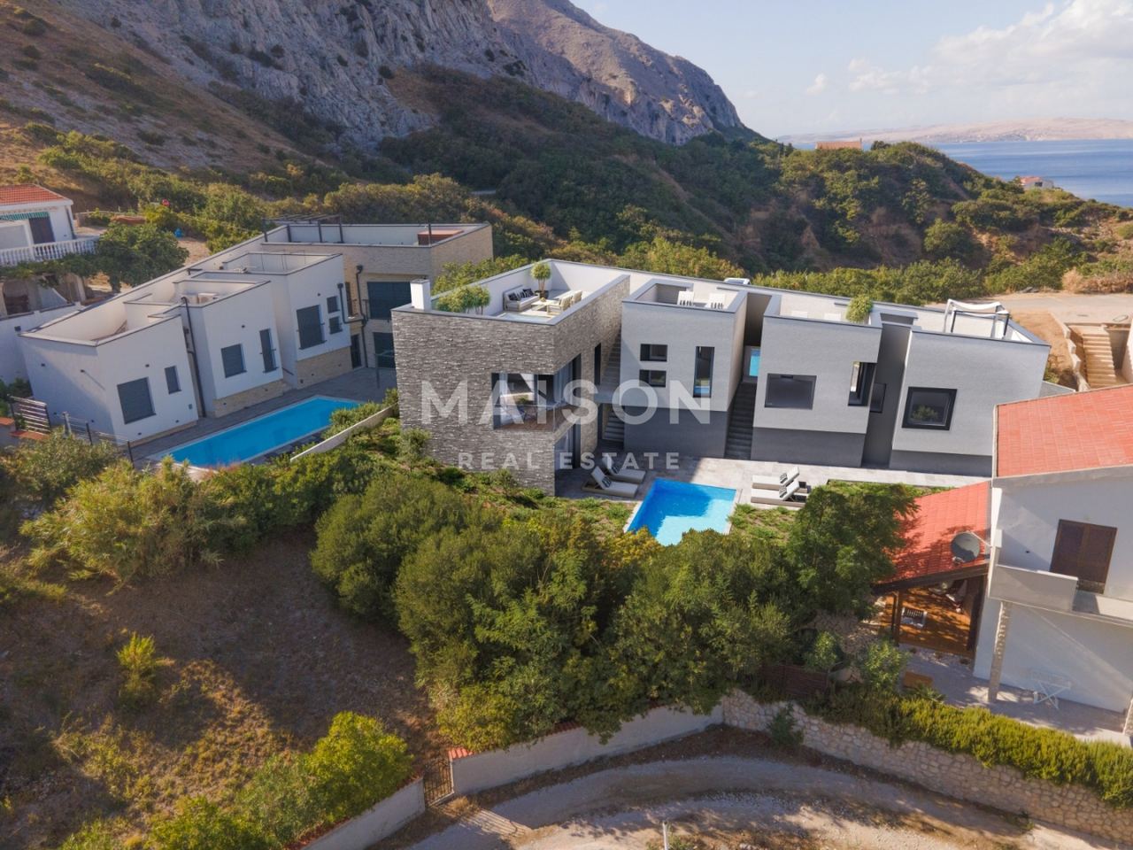 Kuća u Pagu, 280m², 3 sobe