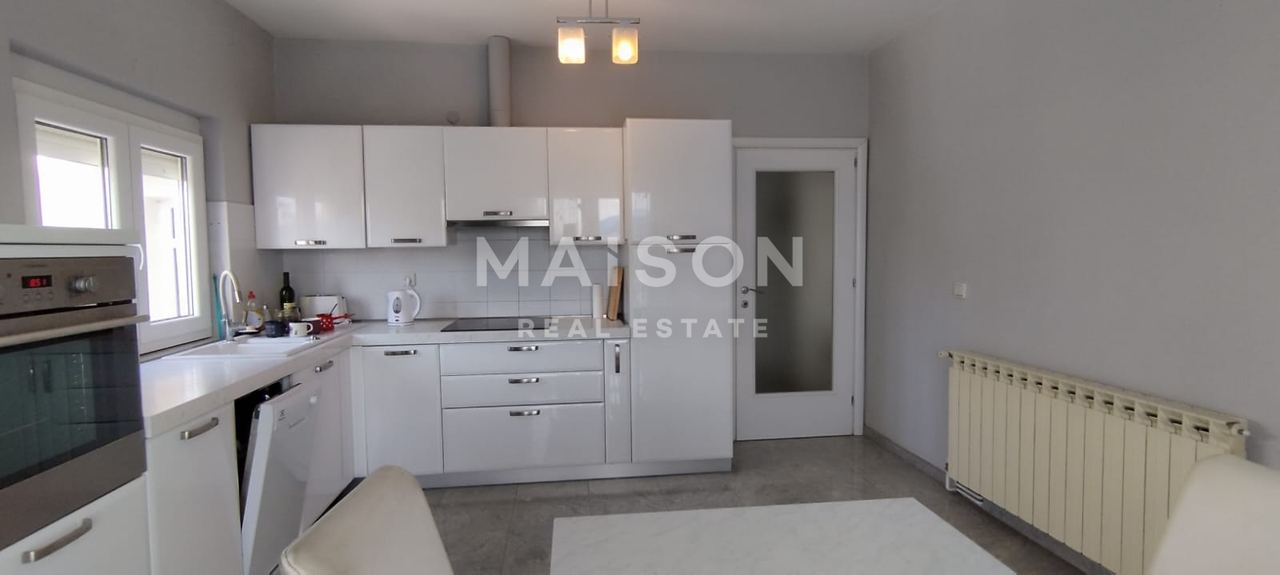House u Krku, 280m², 7 soba, slika 4