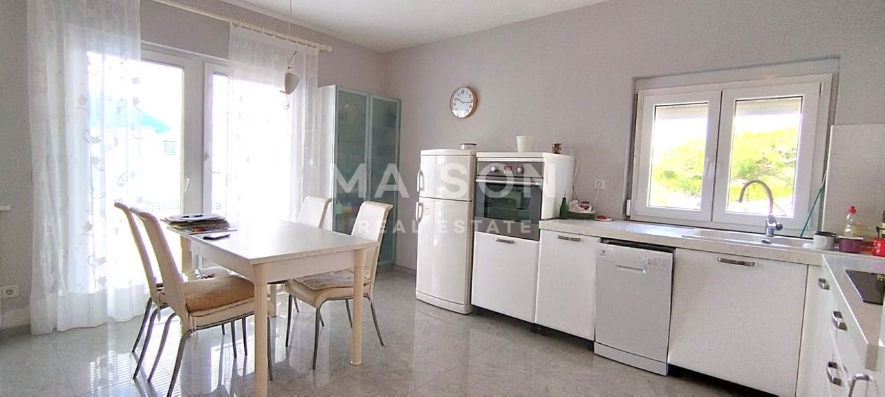 House u Krku, 280m², 7 soba, slika 5