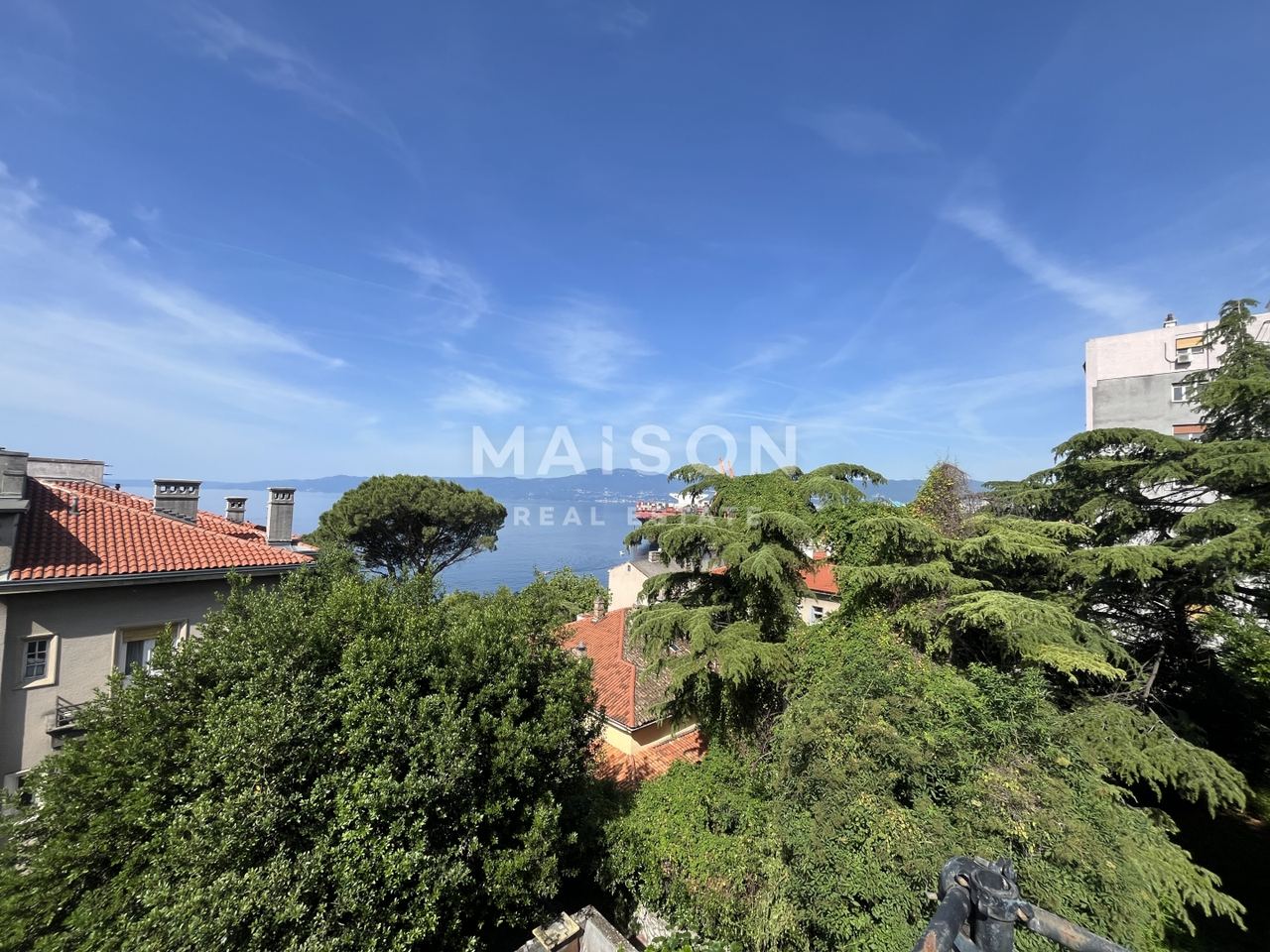 Casa u Rijeci, 465.78m², 6 soba