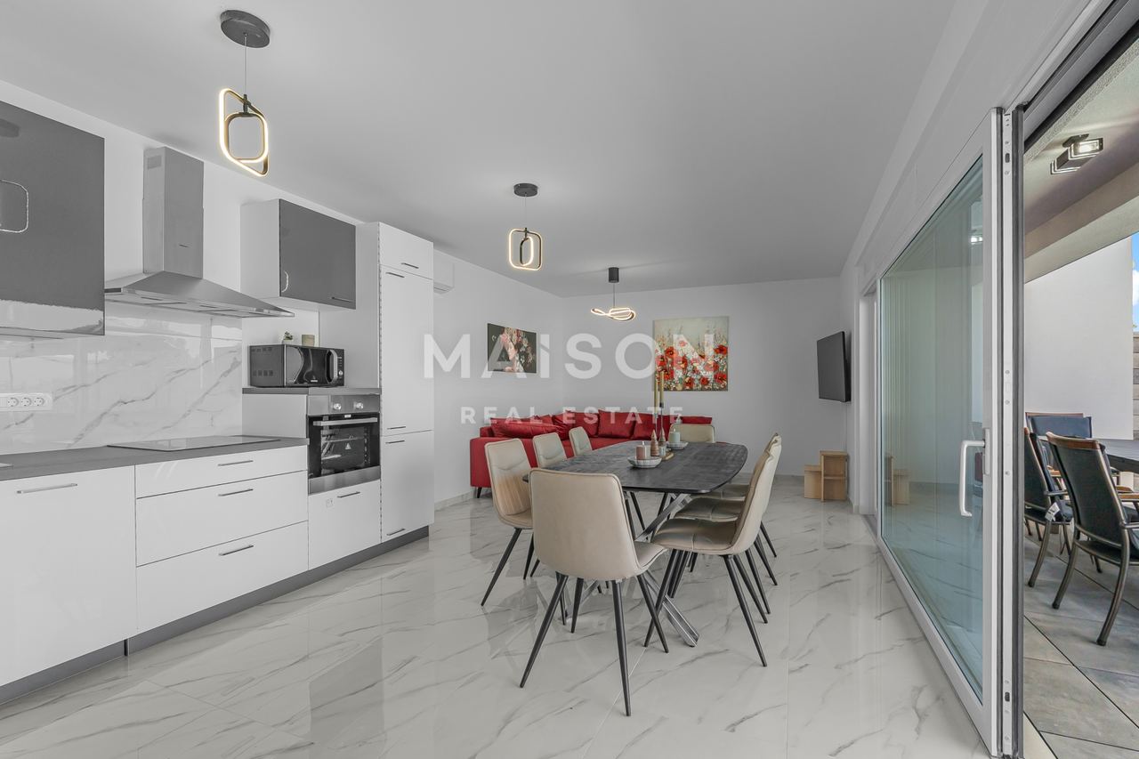 Kuća u Krku, 157.48m², 4 sobe, slika 2