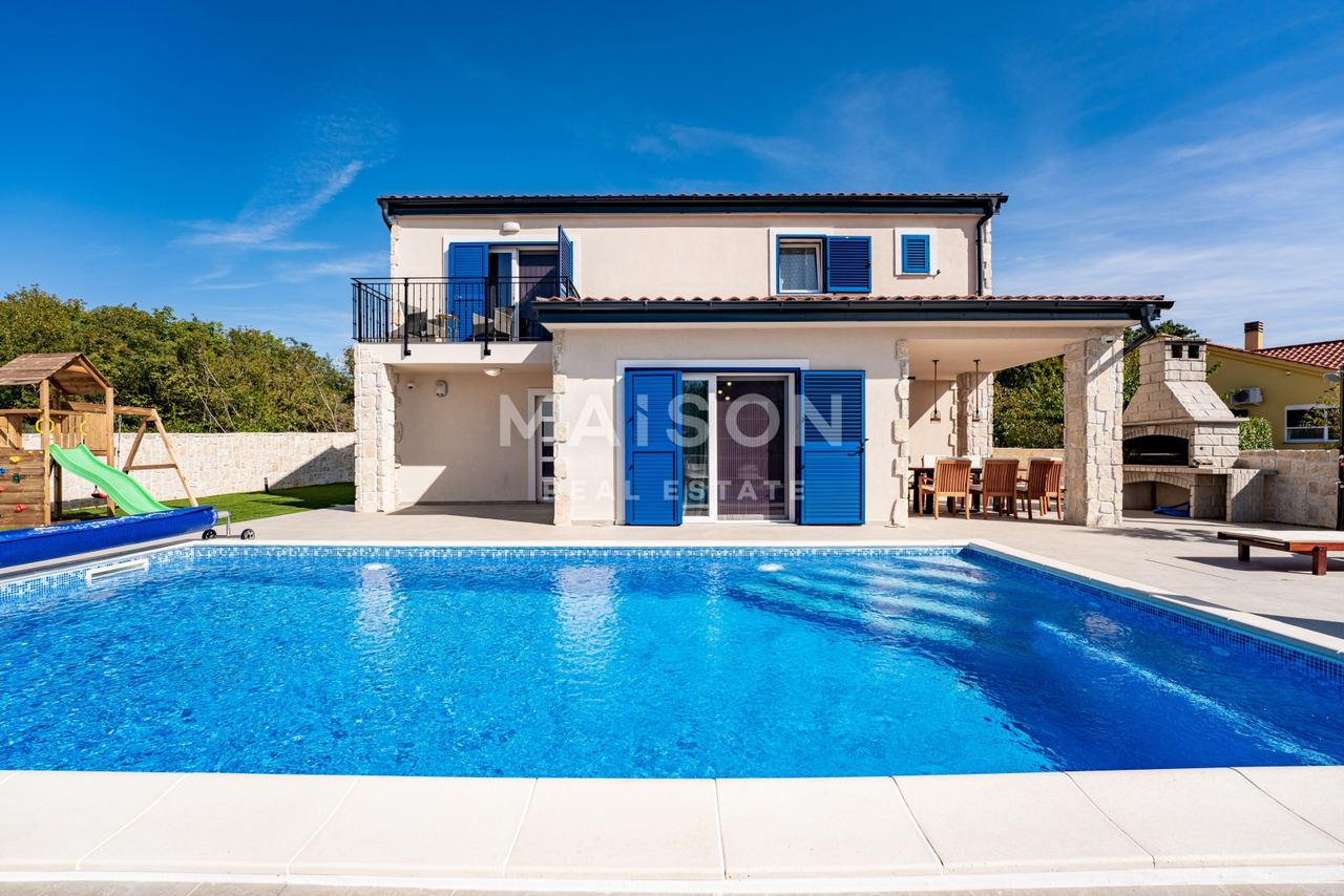 Haus u Dobrinju, 184.02m², 4 sobe, slika 3