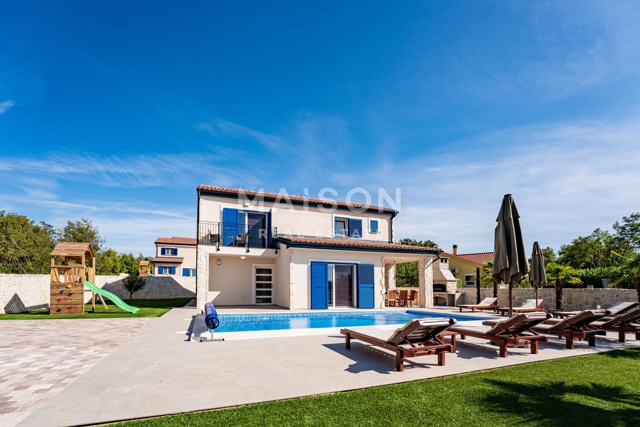 Haus u Dobrinju, 184.02m², 4 sobe, slika 4