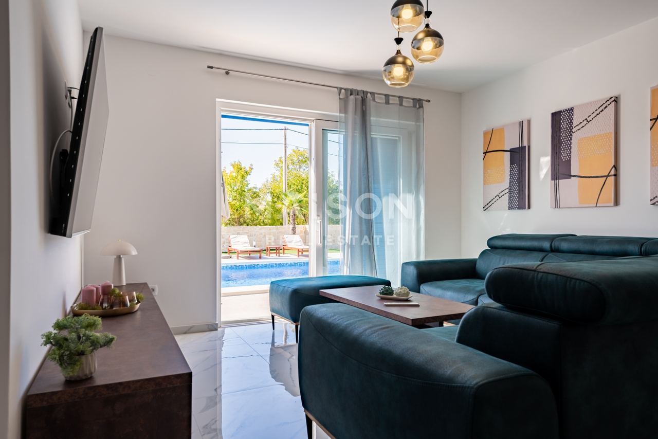 Haus u Dobrinju, 184.02m², 4 sobe, slika 5
