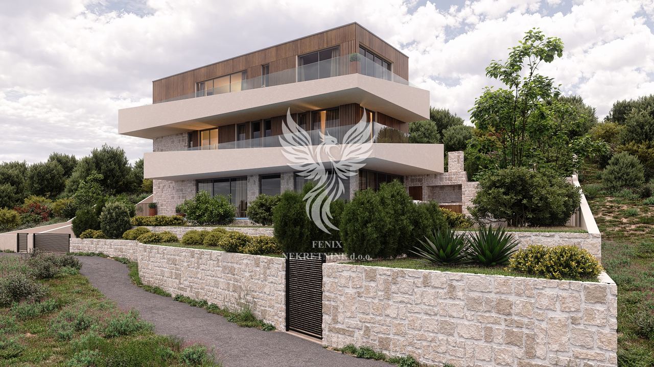 Kuća u Rogoznici, 513.29m², 4 sobe