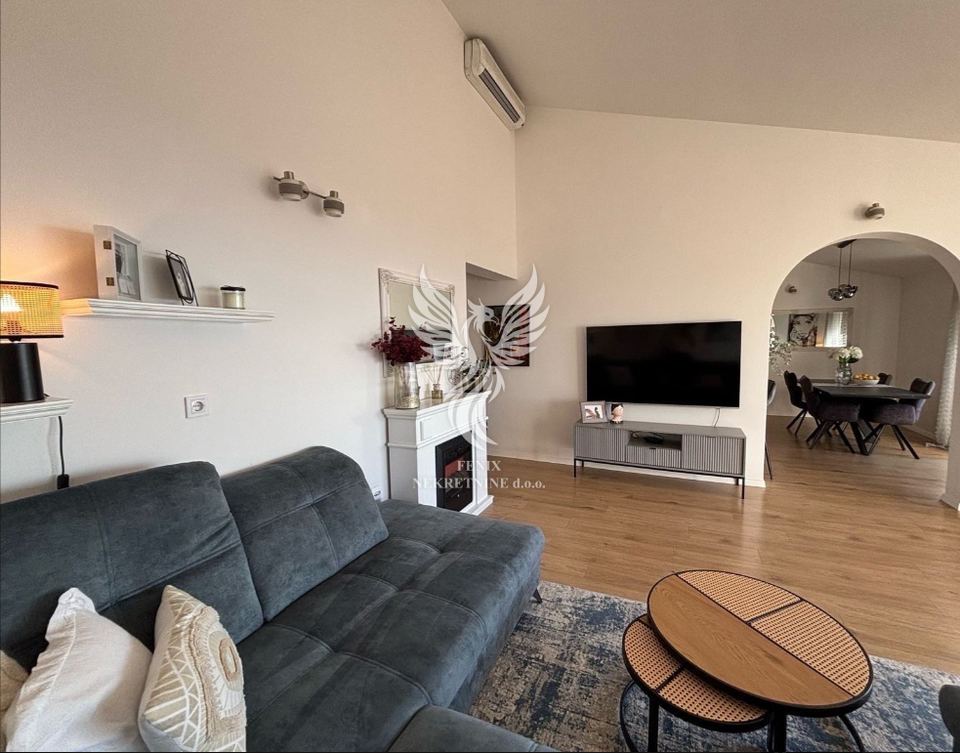 Stan u Splitu, 104m², 3 sobe, slika 2