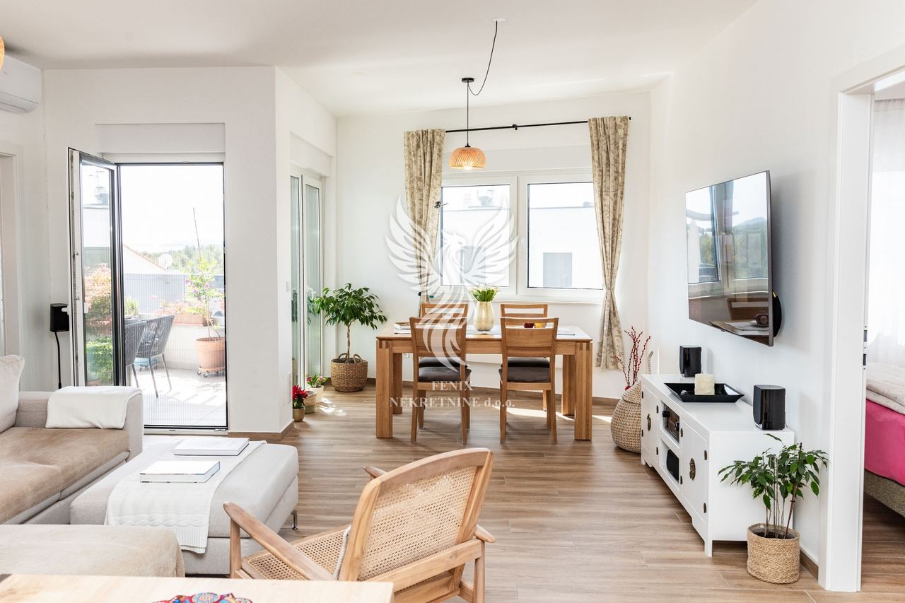 Appartamento u Šibeniku, 100m², 3 sobe, slika 3