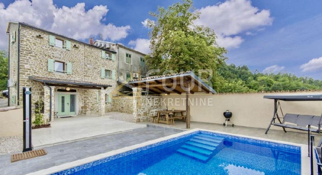 Casa u Motovunu, 115m², 3 sobe