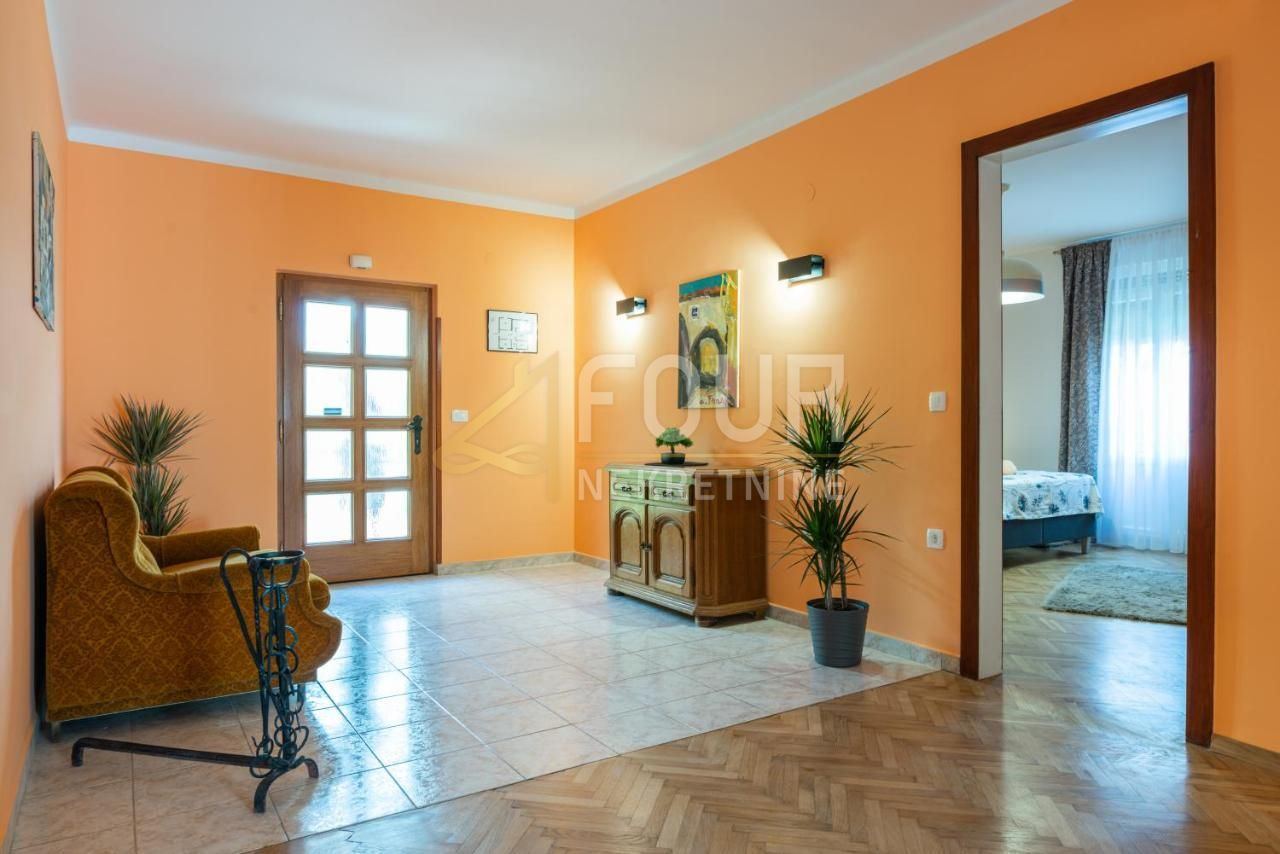 Apartment u Opatiji, 140.67m², 3 sobe