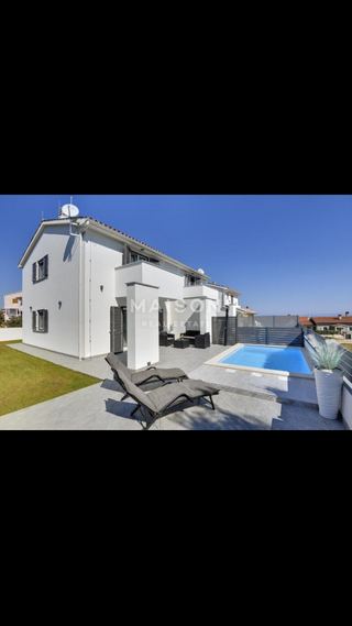 Haus u Ližnjanu, 100m², 2 sobe