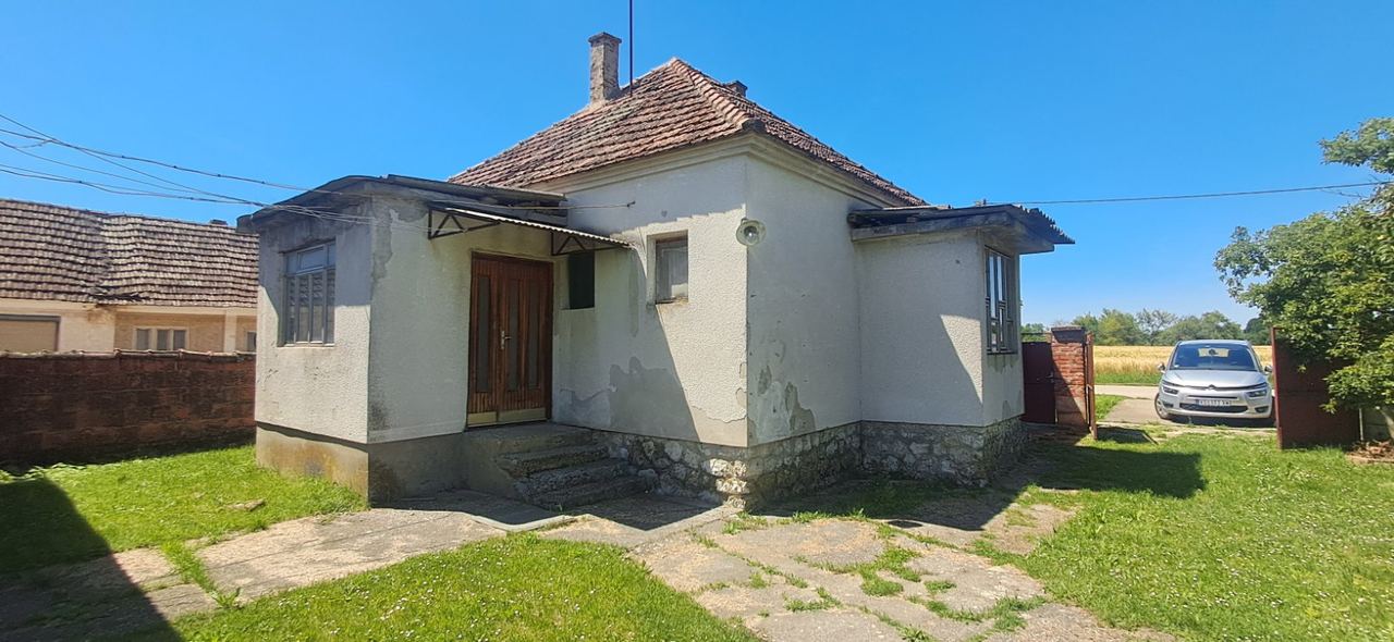 Kuća u Markušici, 1000m², 2 sobe, slika 2