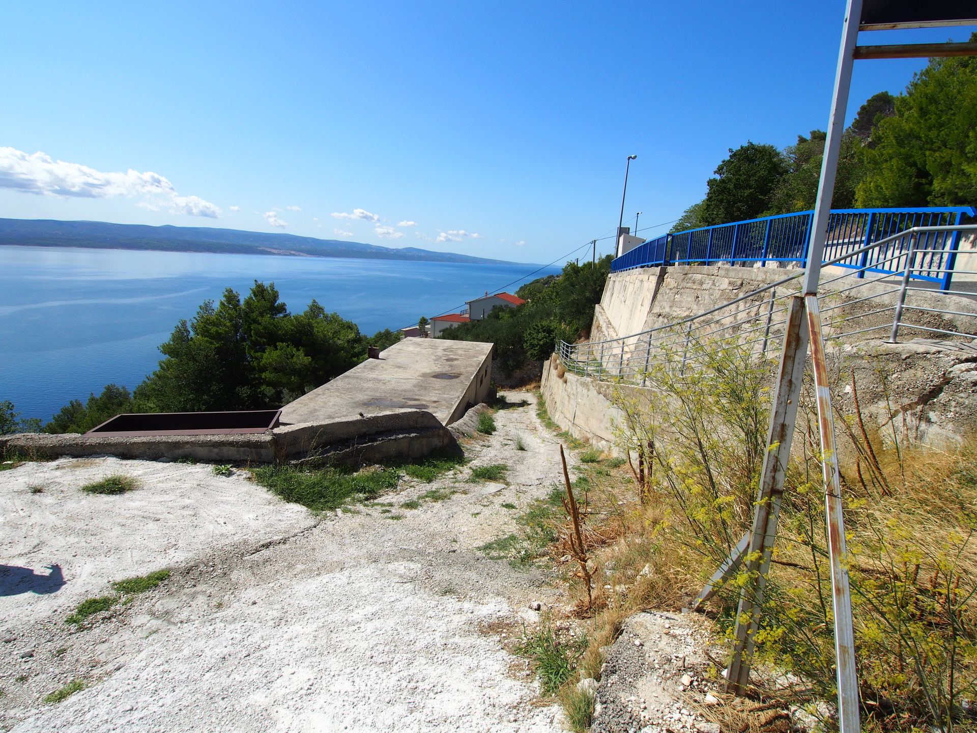 Land u Omišu, 3136m², slika 2