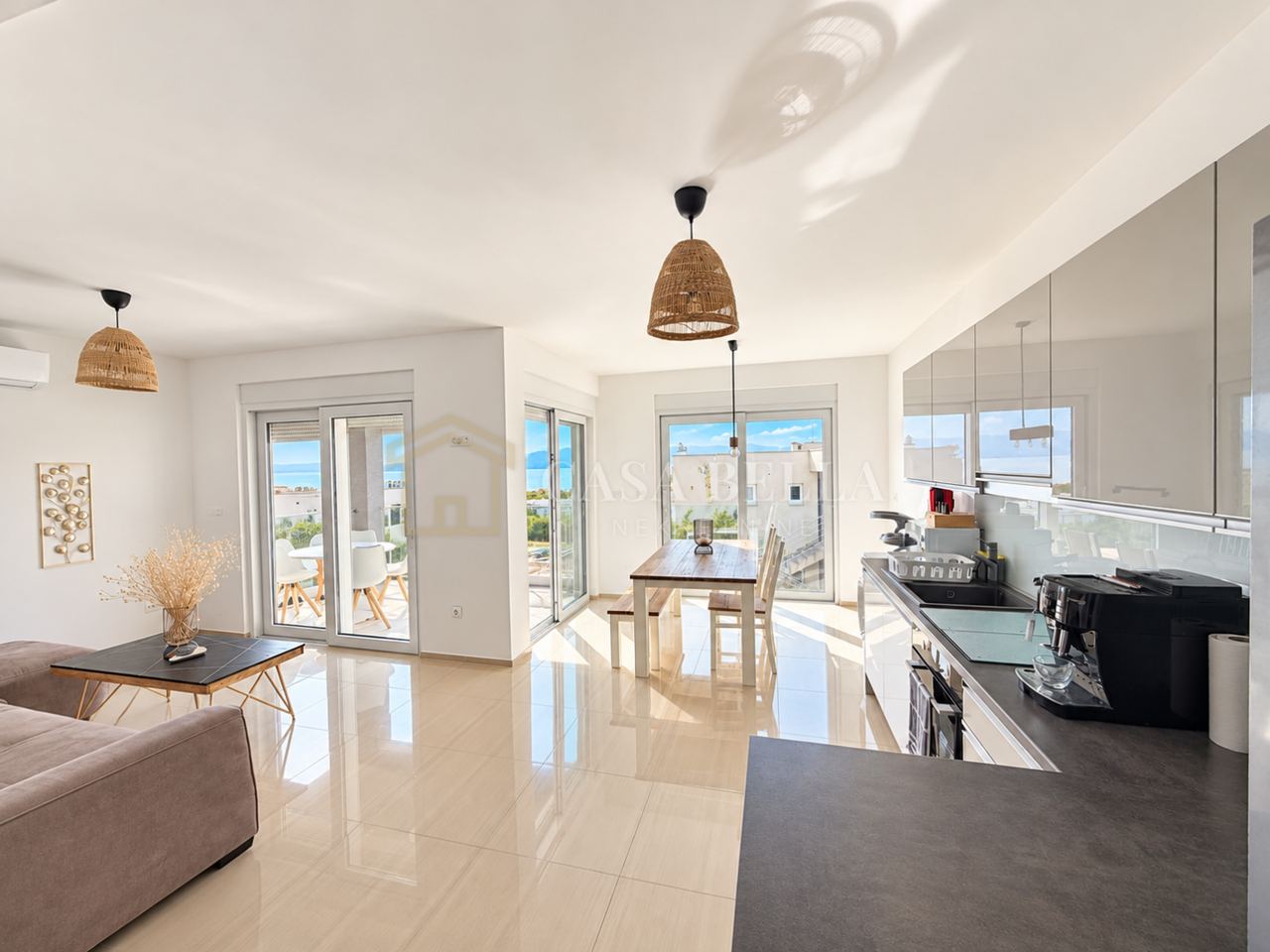 Apartment u Novi Vinodolskiu, 73m², 2 sobe