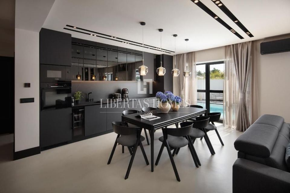 House u Poličniku, 165m², 3 sobe, slika 3