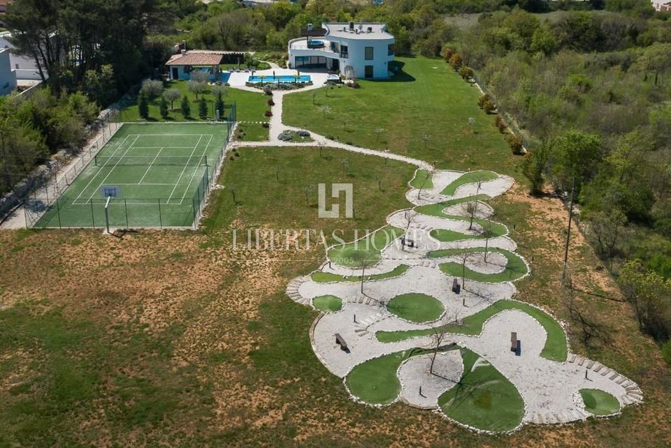 Casa u Svetvinčenatu, 500m², 5 soba, slika 2