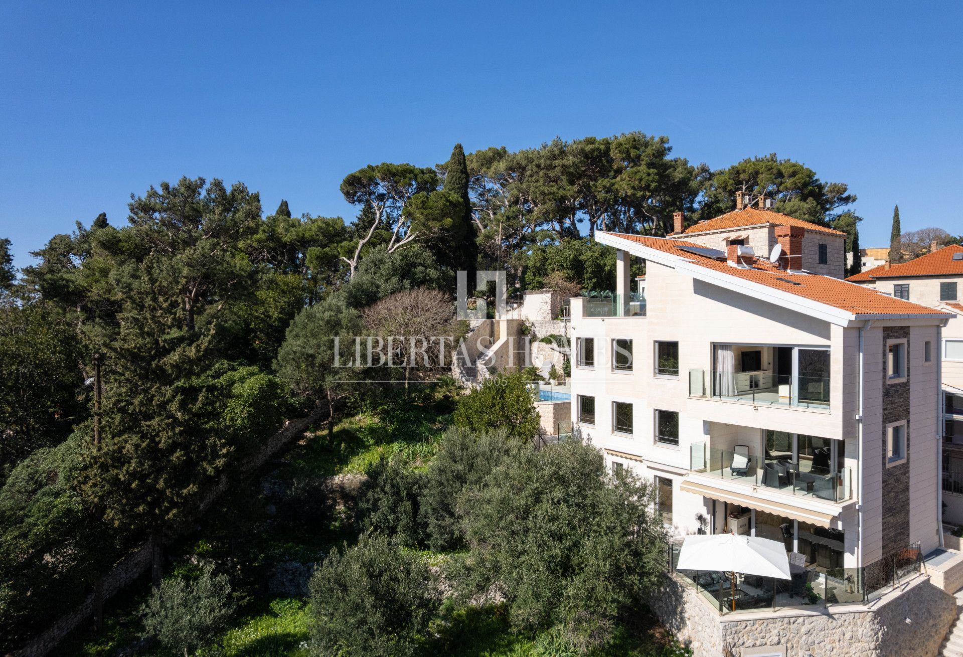 Casa u Dubrovniku, 450m², 5 soba, slika 2