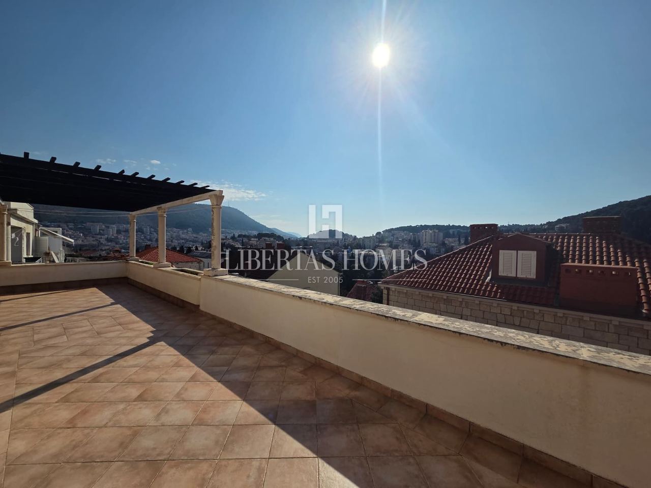 Apartment u Dubrovniku, 106m², 2 sobe, slika 2