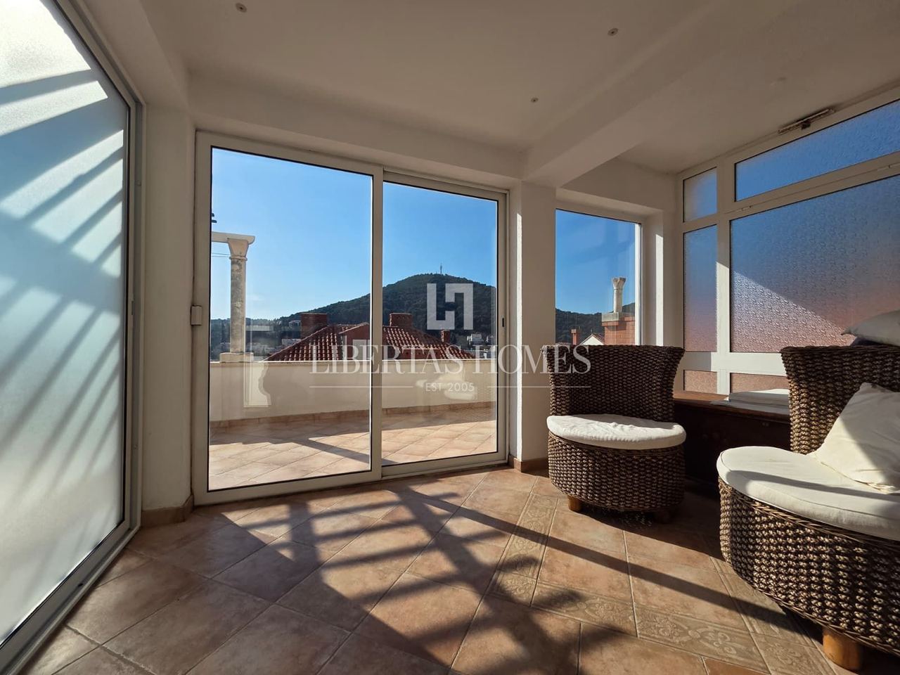 Apartment u Dubrovniku, 106m², 2 sobe, slika 3