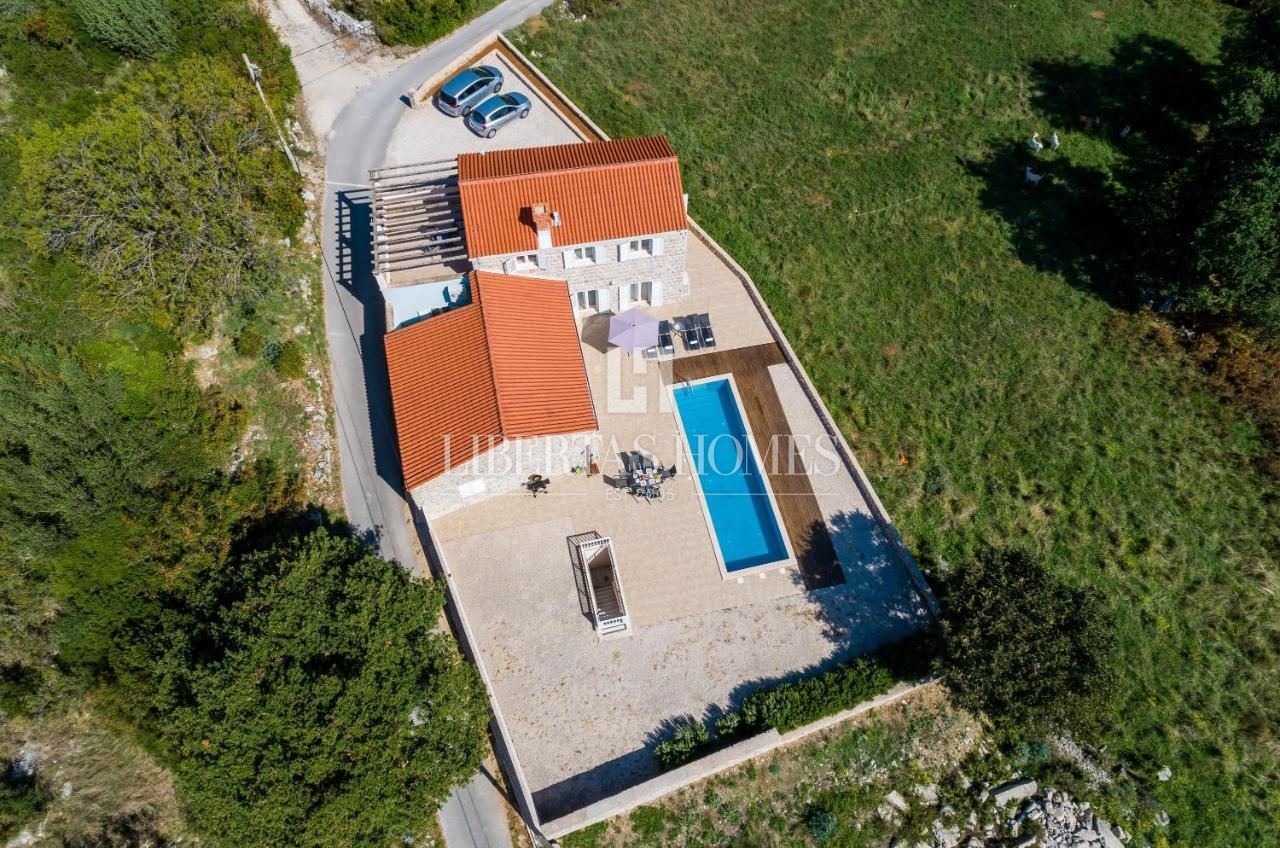 Haus u Konavlama, 260m², 3 sobe