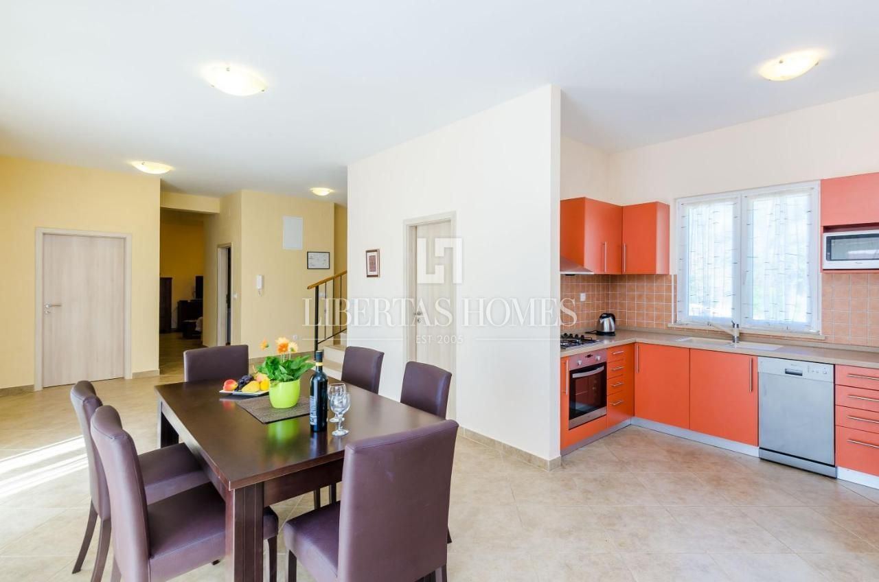 Casa u Konavlama, 260m², 3 sobe, slika 4