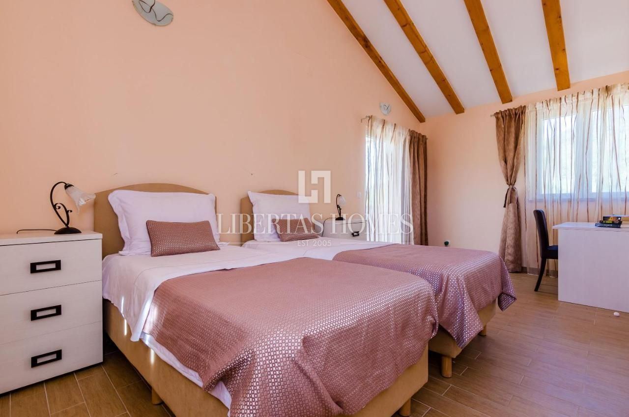 Casa u Konavlama, 260m², 3 sobe, slika 5