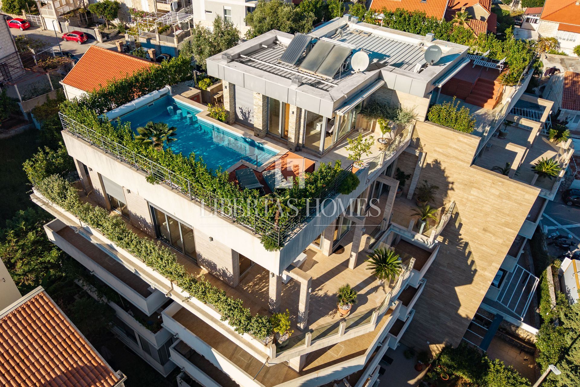 Appartamento u Dubrovniku, 268.12m², 3 sobe
