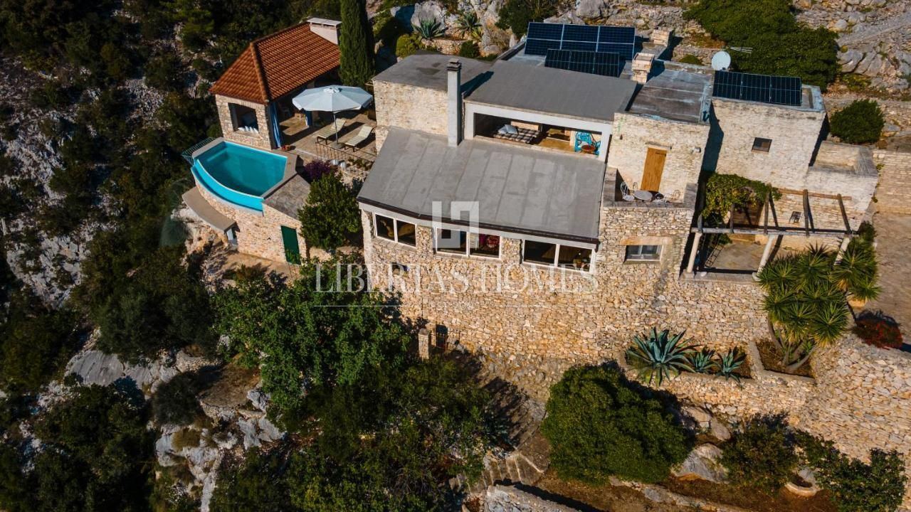 Casa u Korčuli, 180m², 2 sobe, slika 2