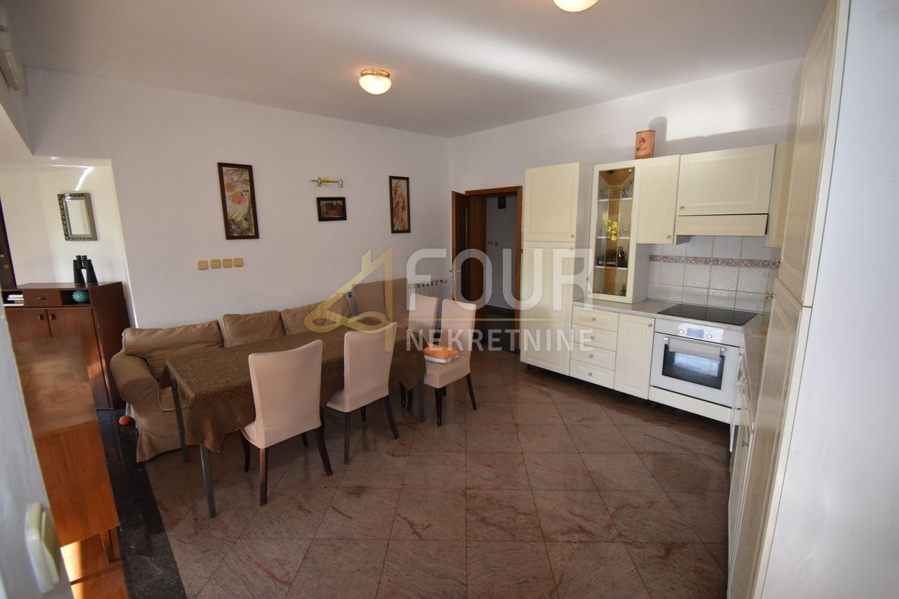 Stan u Matuljiu, 90m², 2 sobe, slika 4