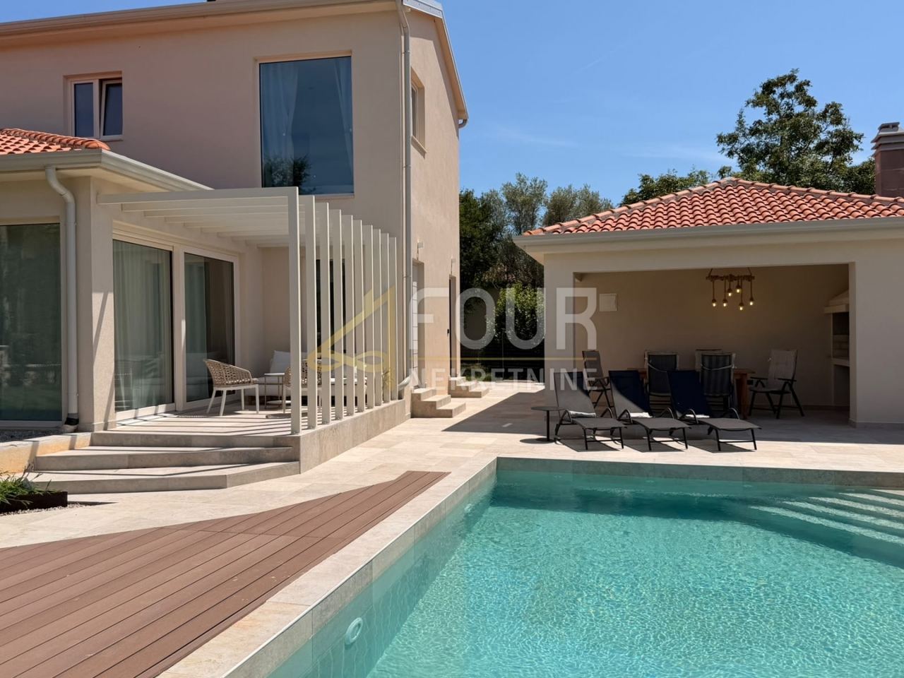 Casa u Parenzo (Poreč)u, 180m², 3 sobe, slika 3