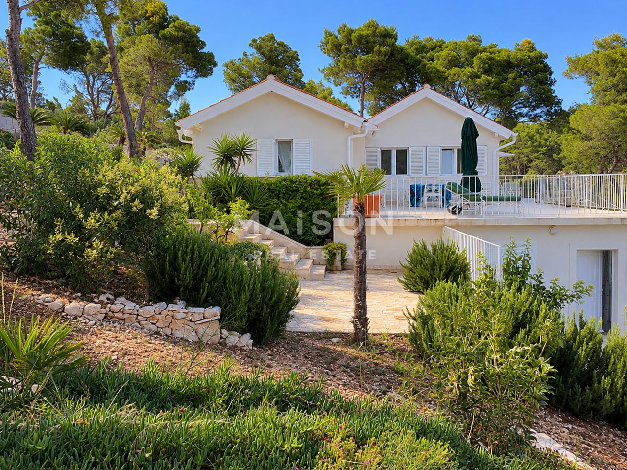 House u Milni, 336m², 3 sobe, slika 4