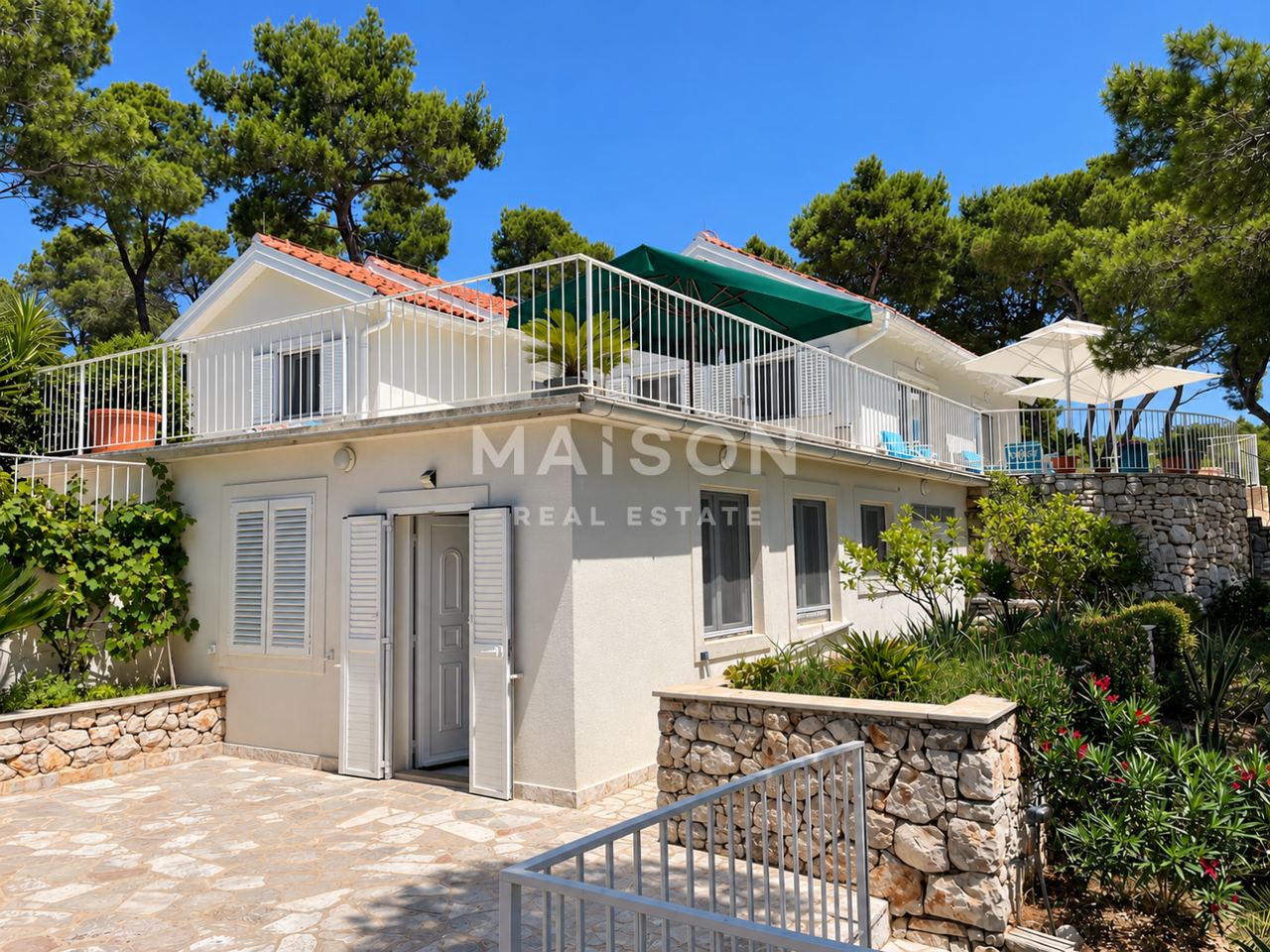 House u Milni, 336m², 3 sobe, slika 5