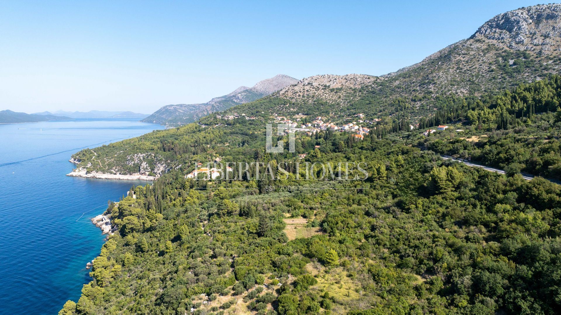Land u Dubrovniku, 1832m²