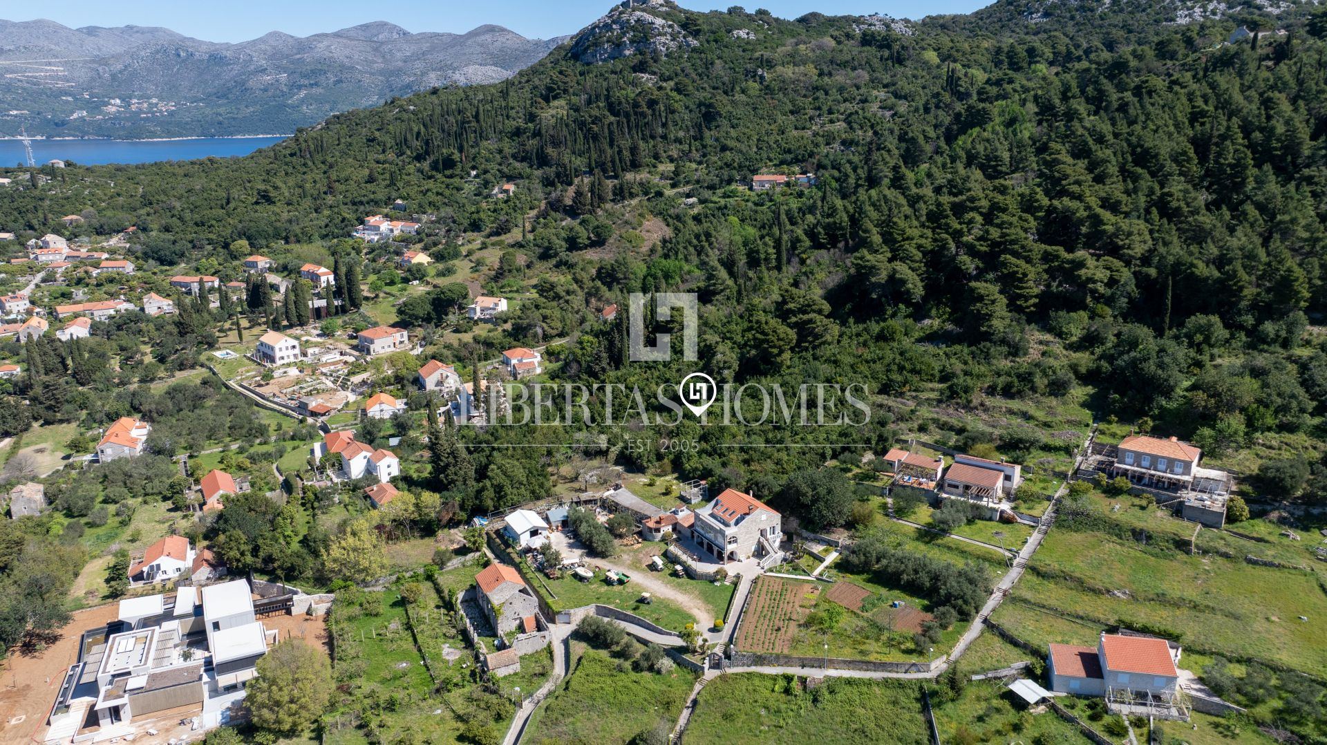 Land u Dubrovniku, 2165m²