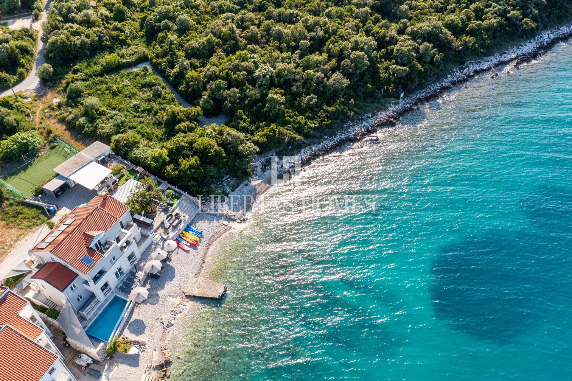 Kuća u Pelješcu, 320m², 6 soba