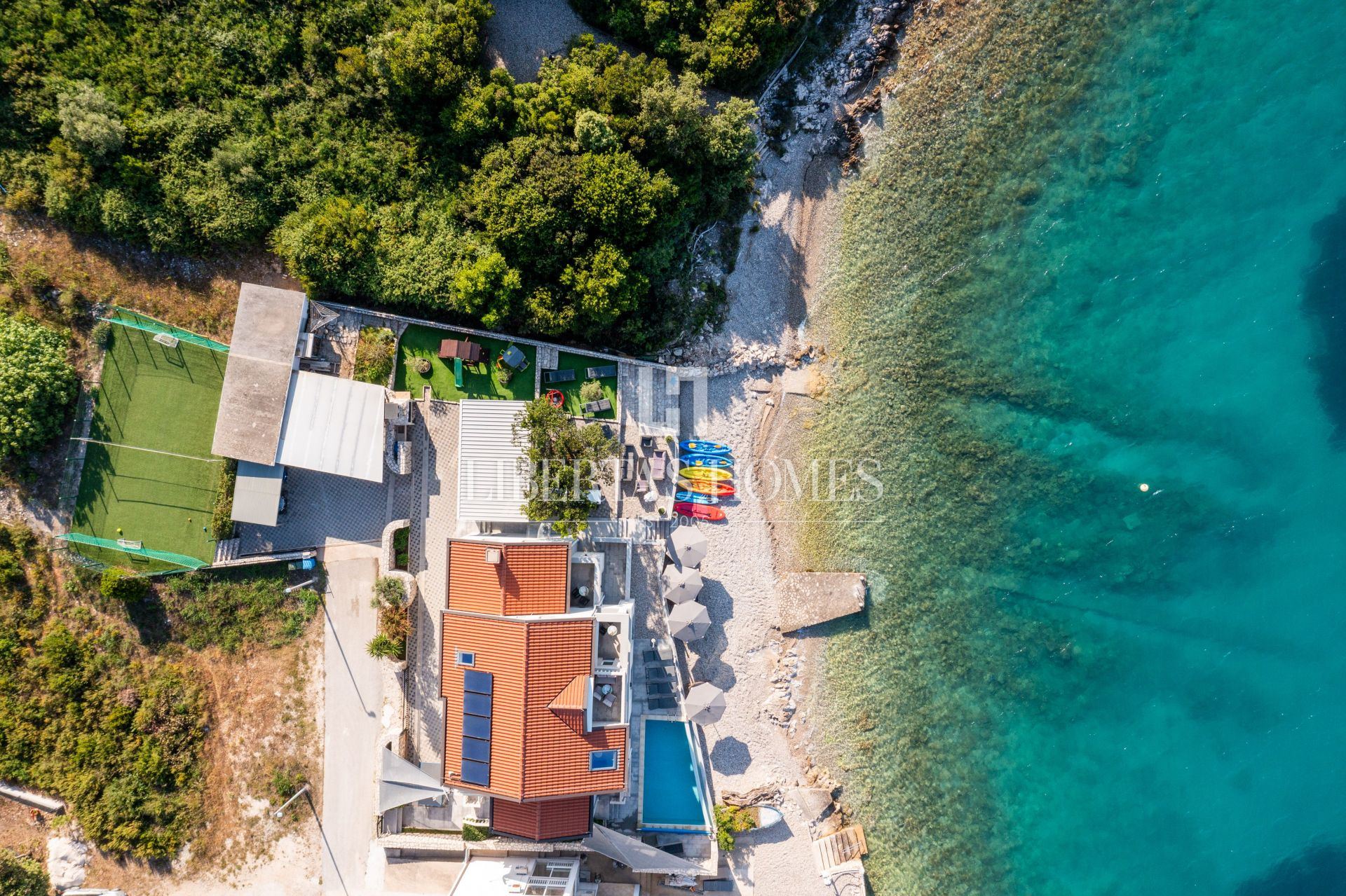 Casa u Pelješcu, 320m², 6 soba, slika 2