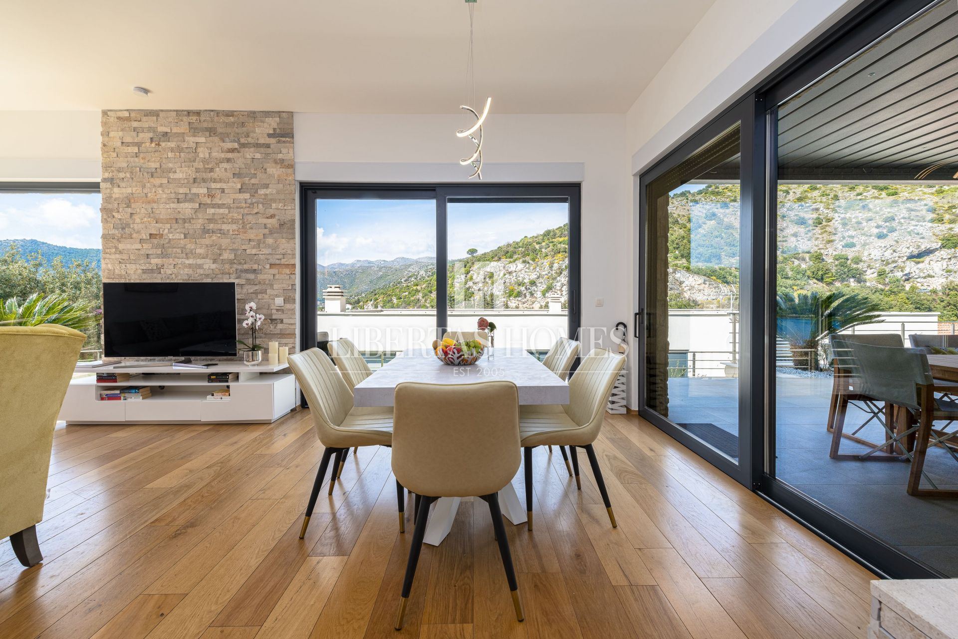 House u Dubrovniku, 181m², 5 soba, slika 3