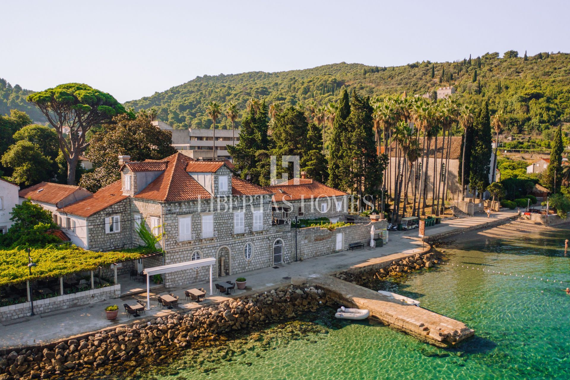 Haus u Dubrovniku, 400m², 10 soba, slika 2