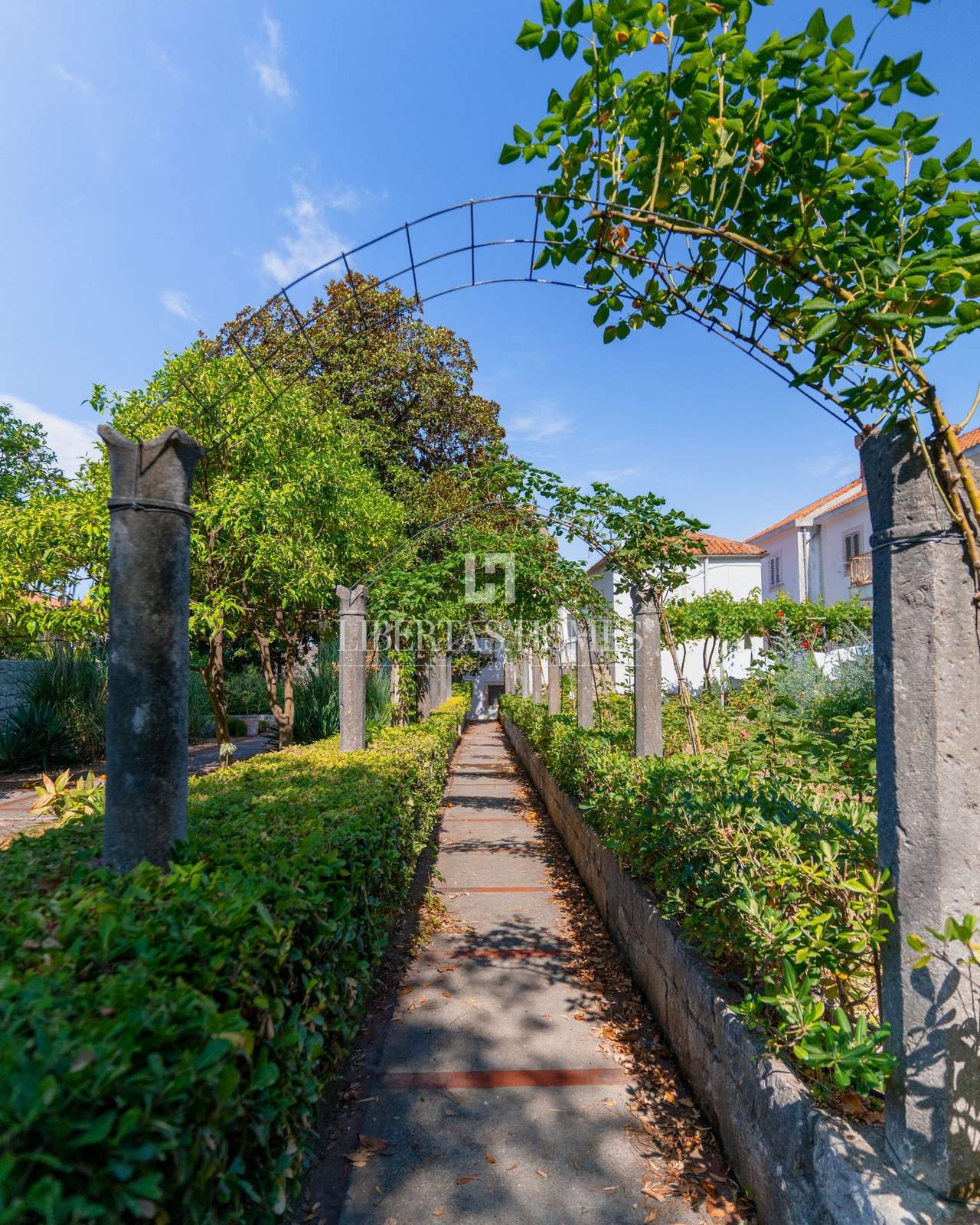 Haus u Dubrovniku, 400m², 10 soba, slika 4