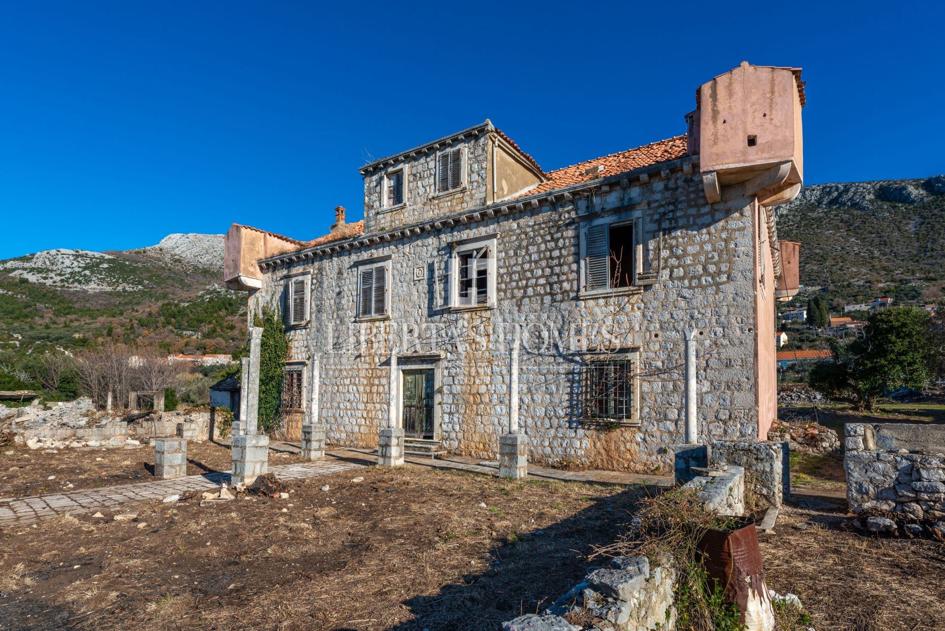 Casa u Dubrovniku, 6317m², 16 soba, slika 3