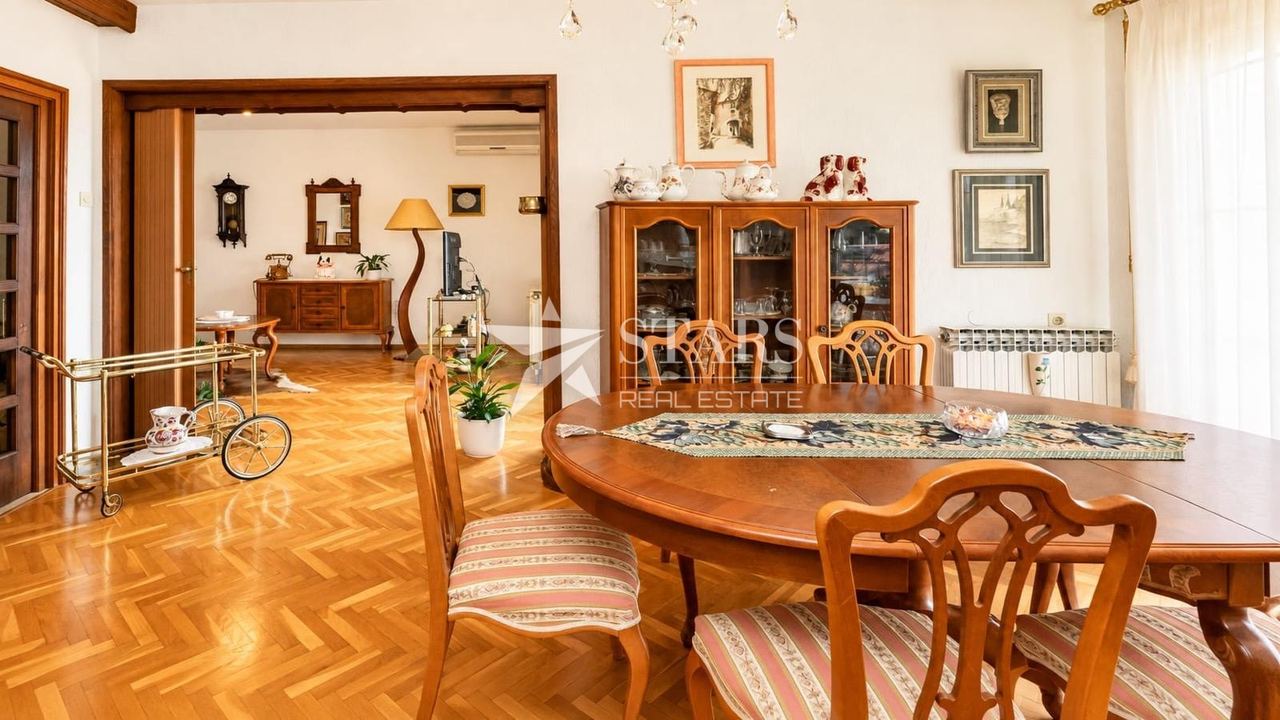 Casa u Kostreni, 300m², 7 soba, slika 3