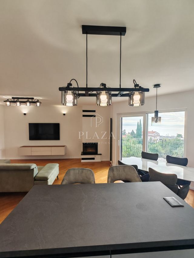 Apartment u Opatiji, 120m², 4 sobe