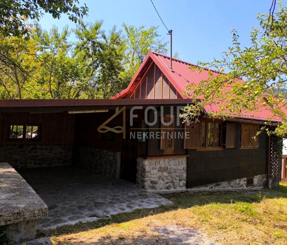 Kuća u Delnicama, 62m², 1 soba