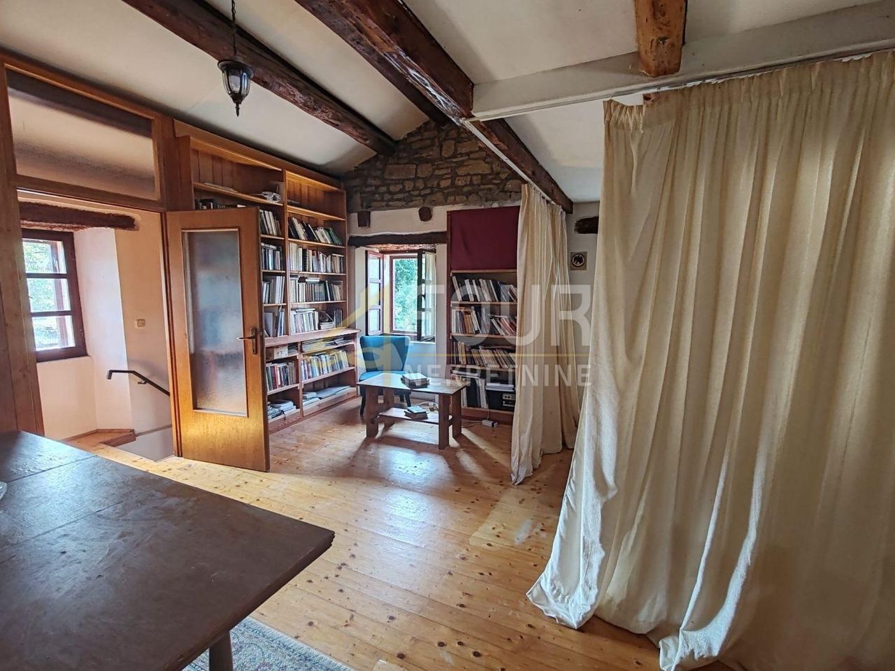 Casa u Motovunu, 108m², 2 sobe