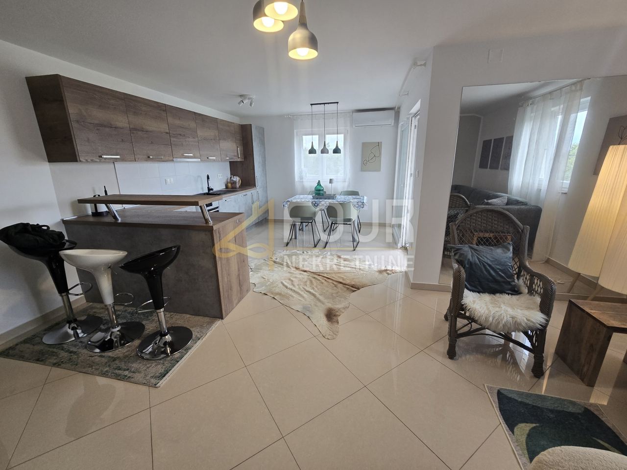 Wohnung u Malinskoj - Dubašnici, 66.8m², 2 sobe