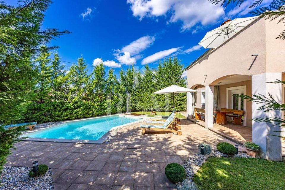Casa u Svetvinčenatu, 103m², 3 sobe
