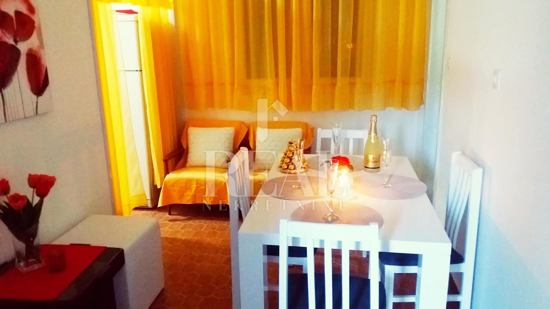 Casa u Šibeniku, 150m², 5 soba, slika 3