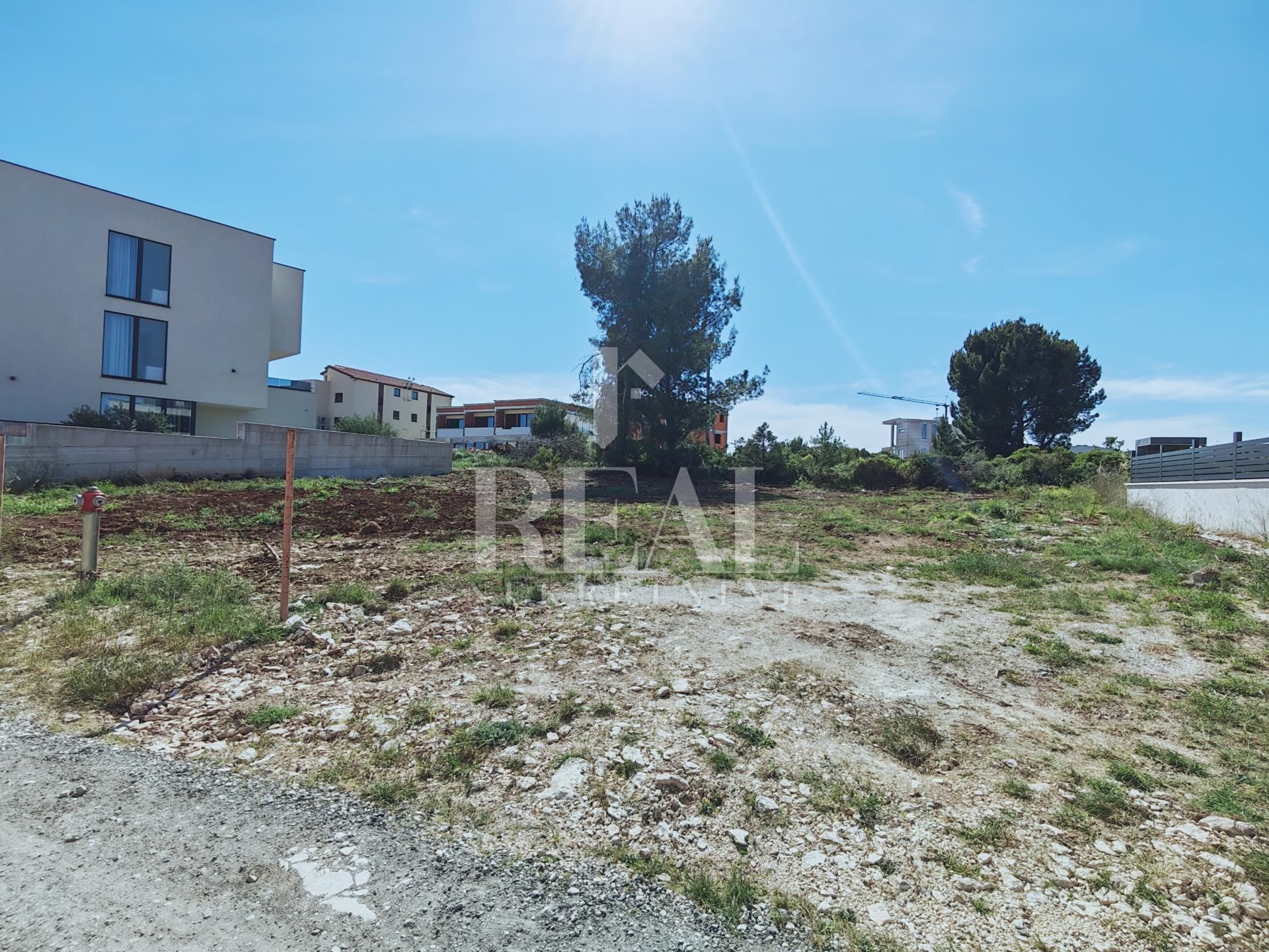 Terreno u Medulinu, 598m²