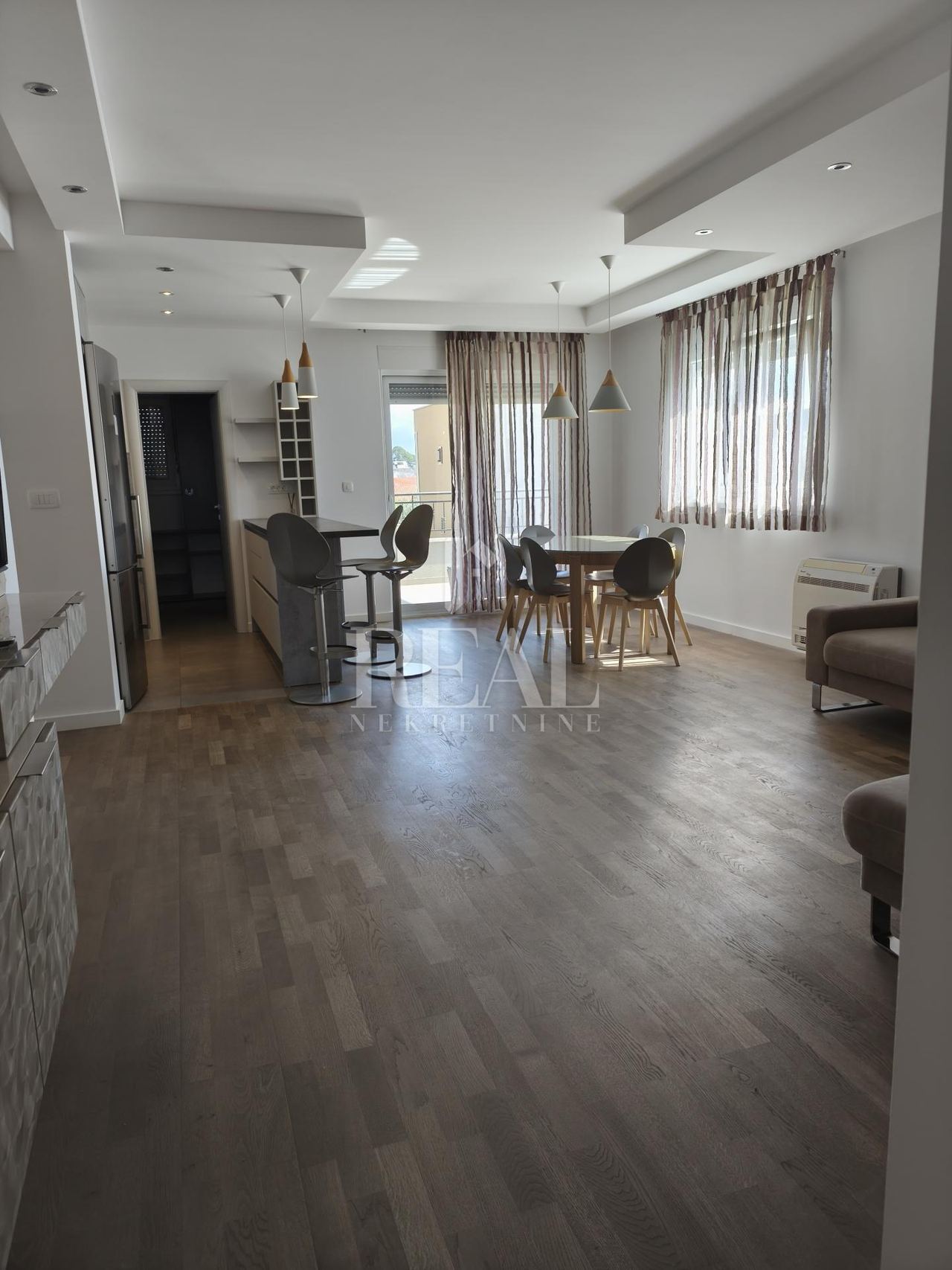 Stan u Trogiru, 102m², 4 sobe, slika 2
